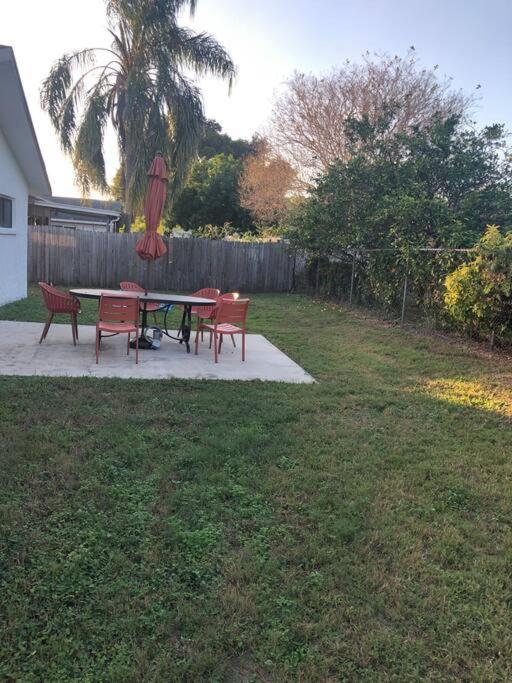 Delightful 3 Bdrm Home, Mins To Clearwater Beach Exterior foto